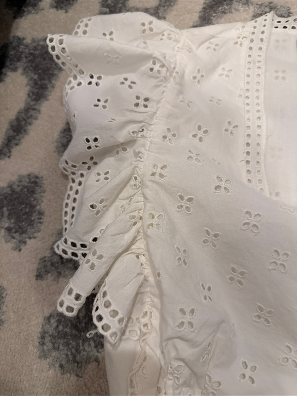 INTERMIX SET- White Eyelet Top and Shorts with Scalloped Trim. - Picture 3 of 8